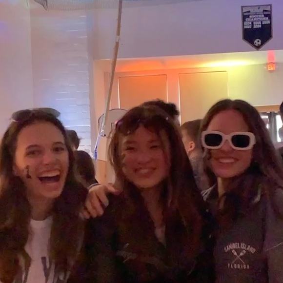 Meet your Posher, Julia - Picture 1 of 1